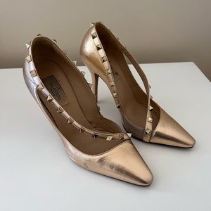 Rose gold Valentino stud heel